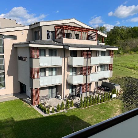 Podhájska Apartman Flower מראה חיצוני תמונה