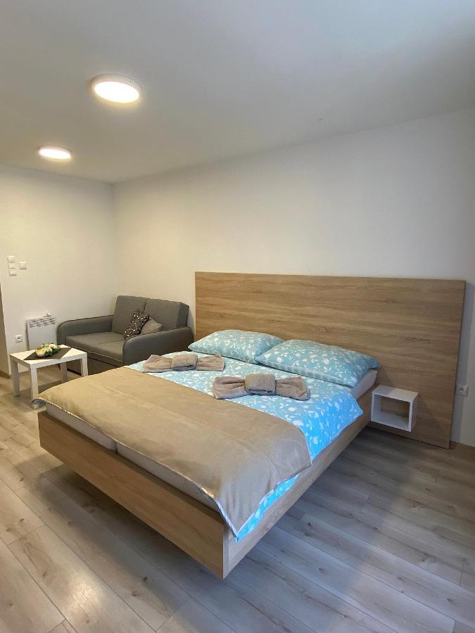 Podhájska Apartman Flower מראה חיצוני תמונה