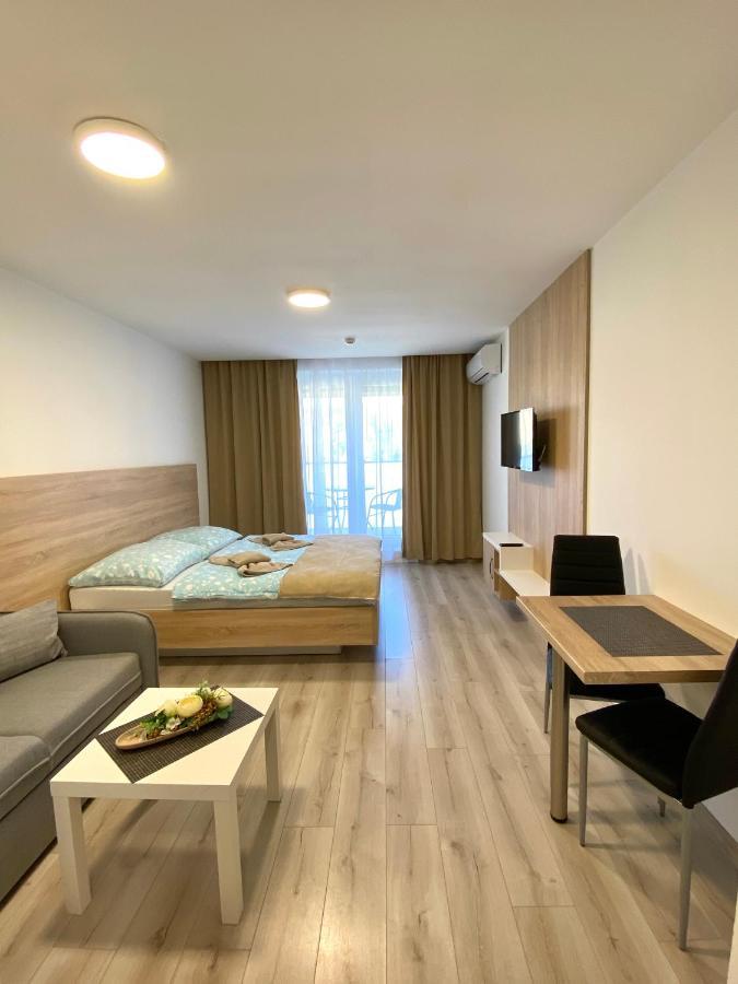 Podhájska Apartman Flower מראה חיצוני תמונה