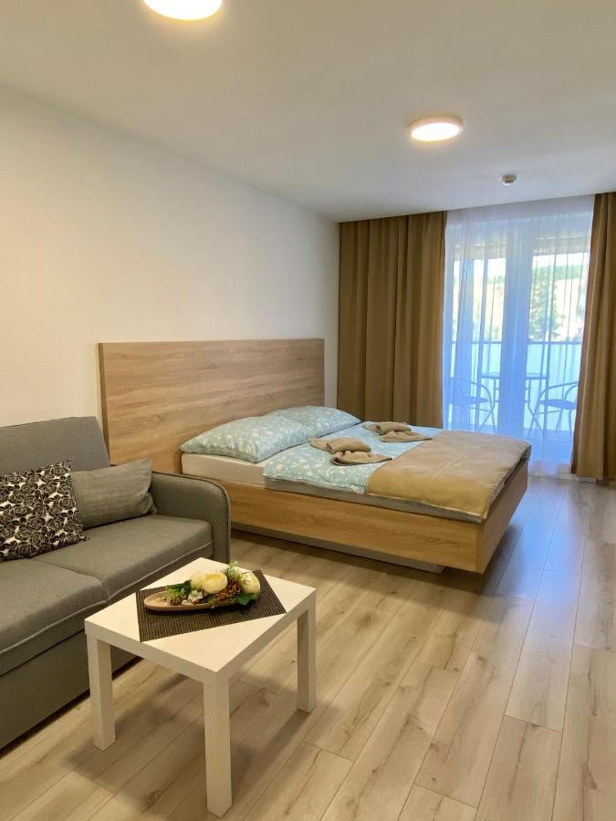 Podhájska Apartman Flower מראה חיצוני תמונה