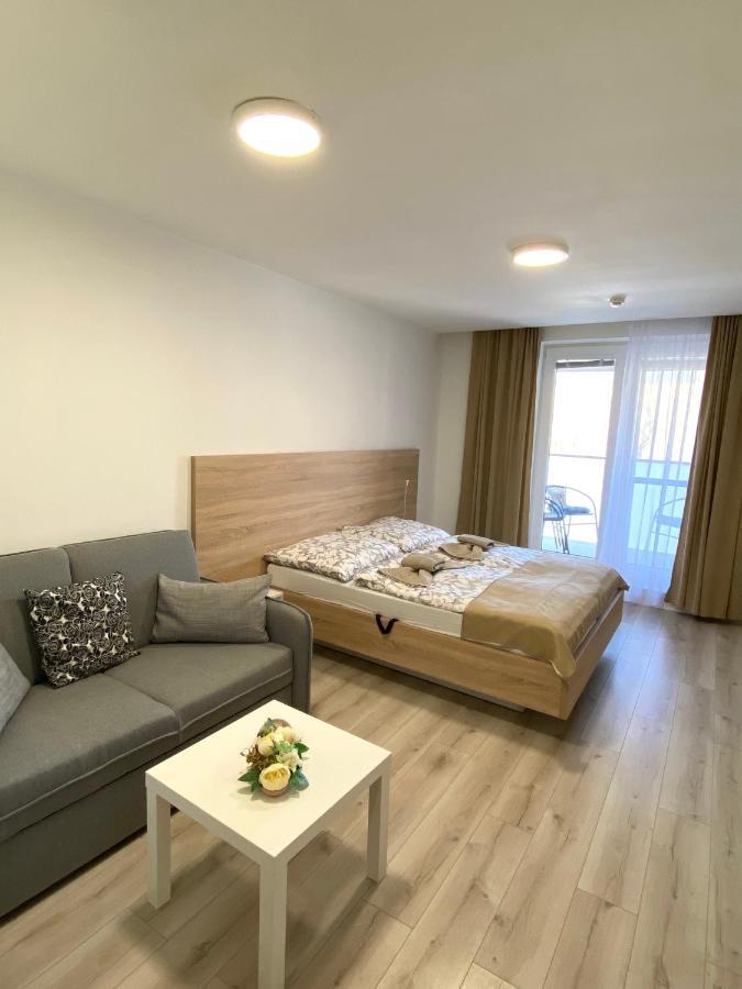 Podhájska Apartman Flower מראה חיצוני תמונה